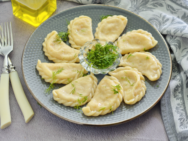 Вареники с квашеной капустой, рецепт с фото