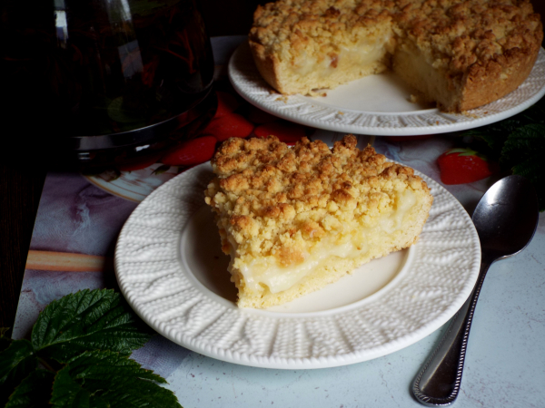 Насыпной пирог с заварным кремом, рецепт с фото