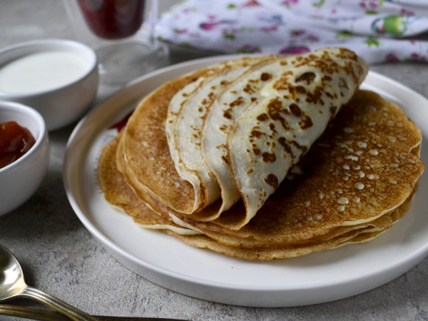 Блины с манкой на кефире, рецепт с фото