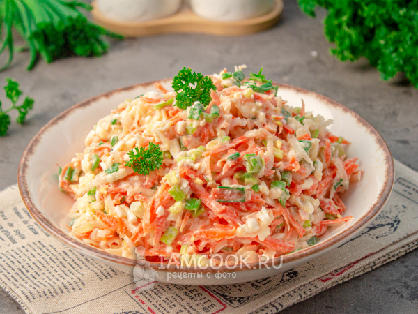 Салат из дайкона с морковью и яйцом, рецепт с фото
