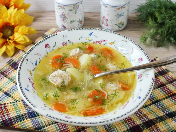 Суп с жареными фрикадельками, рецепт с фото