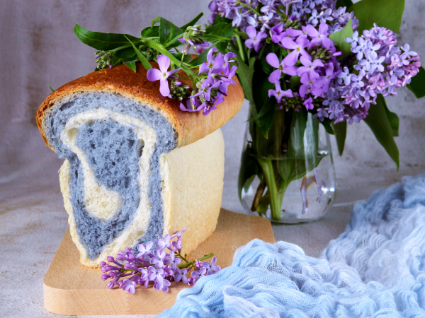 Хлеб «Волшебный синий завиток», рецепт с фото