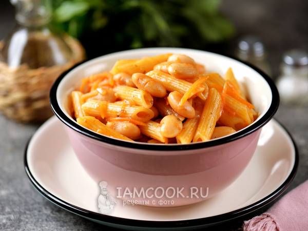 Макароны с фасолью в томатном соусе (консервированной), рецепт с фото