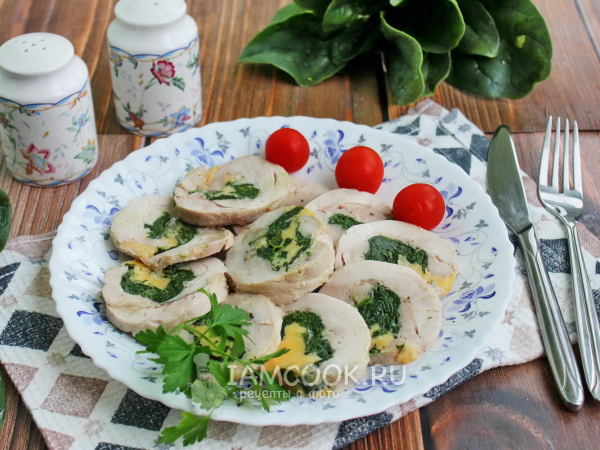 Куриный рулет со шпинатом и сыром, рецепт с фото