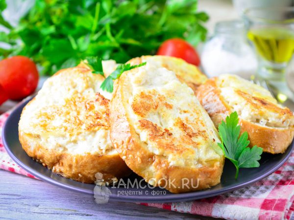 Гренки с фаршем на сковороде, рецепт с фото