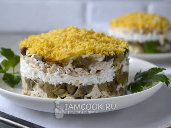 Салат «Фантазия» с курицей и грибами, рецепт с фото
