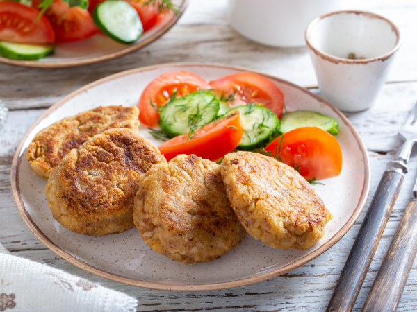 Котлеты из тушенки, рецепт с фото