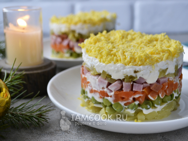 Оливье слоями, рецепт с фото