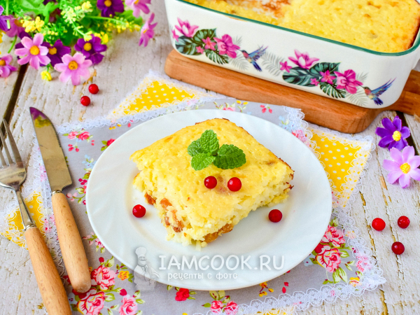 Творожная запеканка с рисом и изюмом, рецепт с фото