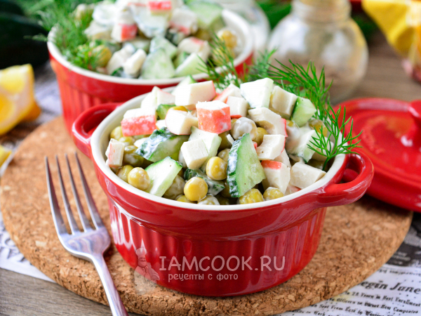 Салат с крабовыми палочками и горошком, рецепт с фото