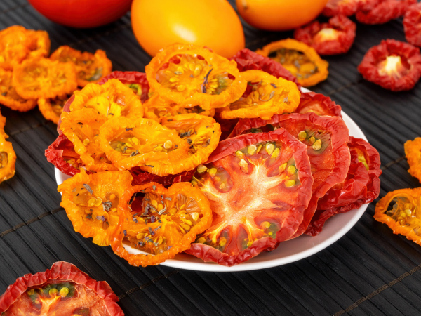 Чипсы из помидоров в сушилке, рецепт с фото