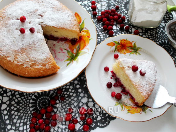 Пирог с клюквой и брусникой, рецепт с фото