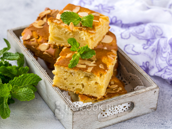 Яблочный пирог со сливками, рецепт с фото