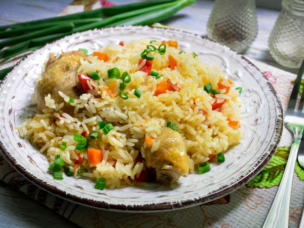 Куриные ножки с рисом на сковороде, рецепт с фото