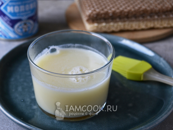 Молочная пропитка для бисквита со сгущенкой, рецепт с фото