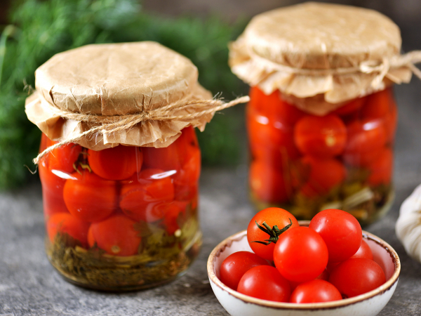 Острые помидоры черри на зиму, рецепт с фото