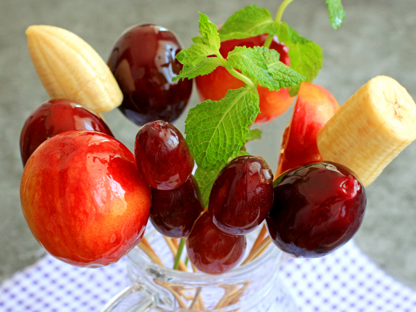 Десерт «Фрукты в стекле», рецепт с фото