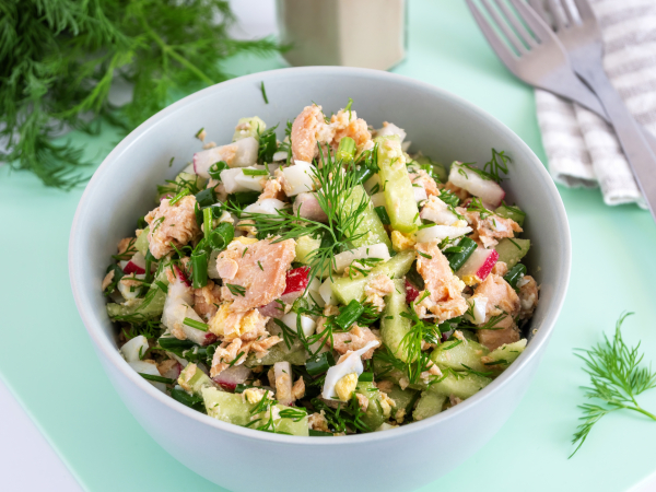 Салат из вареной горбуши, рецепт с фото