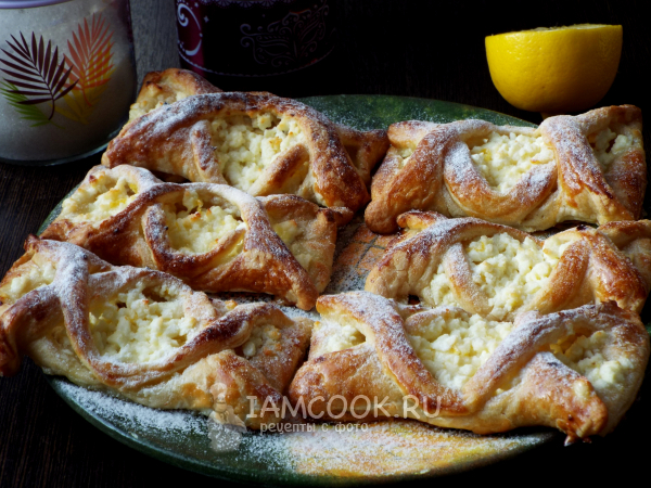Слойки с творогом и лимоном, рецепт с фото