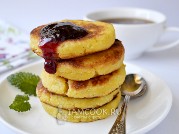 Диетические сырники из творога на сковороде, рецепт с фото