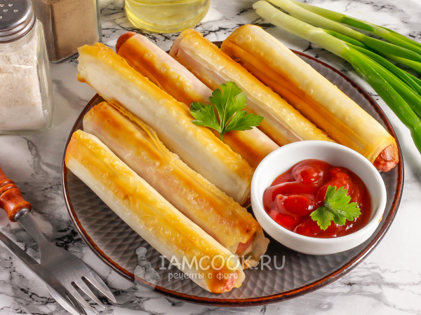 Сосиски в тесте фило, рецепт с фото