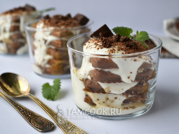 Тирамису из печенья, сметаны и сгущенки, рецепт с фото