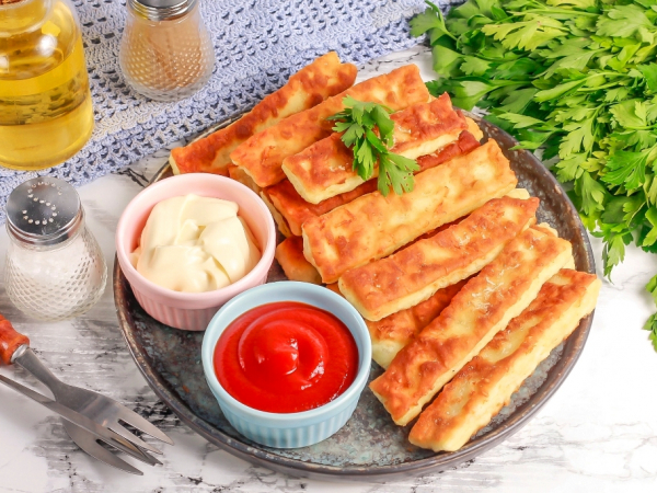 Сырные палочки на кефире, рецепт с фото