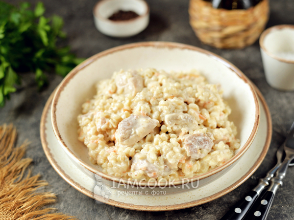 Булгур с курицей в сливочном соусе, рецепт с фото