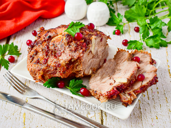 Буженина с клюквой, рецепт с фото