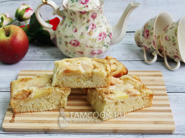 Пирог с яблоками на желтках, рецепт с фото
