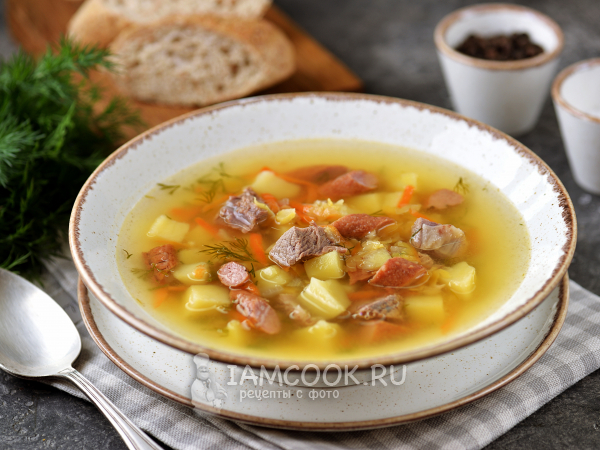 Гороховый суп с говядиной и копченостями, рецепт с фото