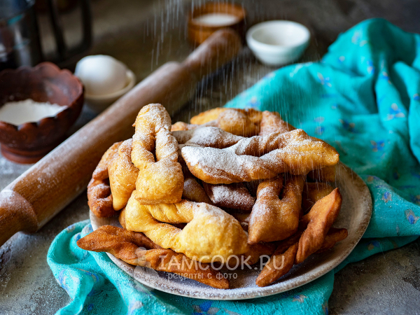 Хворост на кислом молоке, рецепт с фото