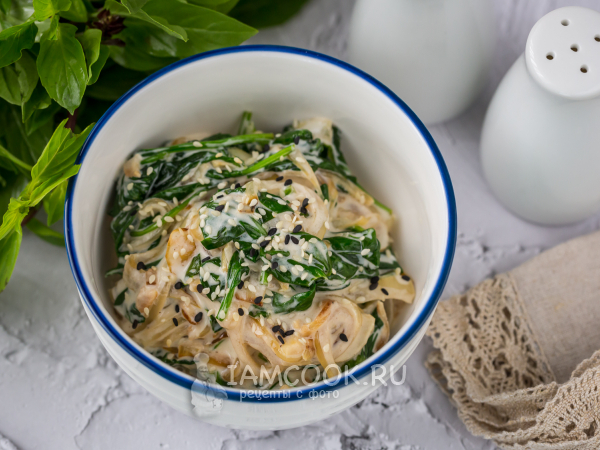 Салат из жареного шпината, рецепт с фото