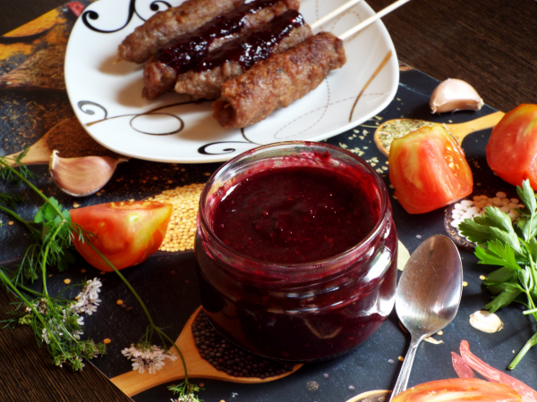 Ткемали из черной смородины, рецепт с фото