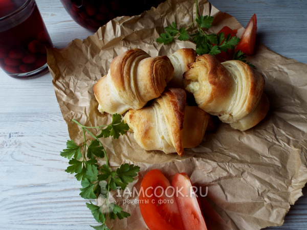 Круассаны с сыром и яйцом, рецепт с фото