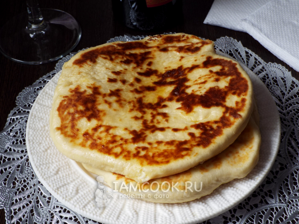 Хачапури на кислом молоке с сыром, рецепт с фото