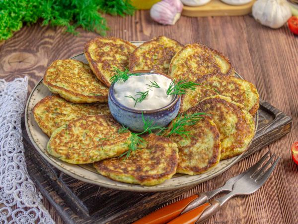 Оладьи из брокколи и цветной капусты, рецепт с фото