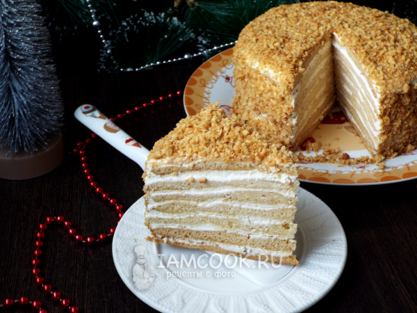 Медовик со сметанно-сливочным кремом, рецепт с фото