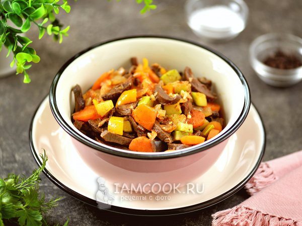 Тушеное свиное сердце с овощами, рецепт с фото