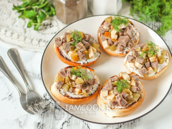 Брускетта с языком, рецепт с фото