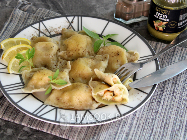 Равиоли с креветками и песто, рецепт с фото