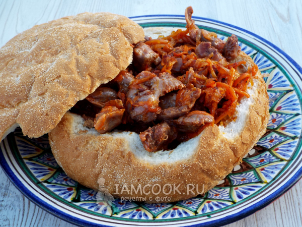 Куриные желудки в казане на костре, рецепт с фото