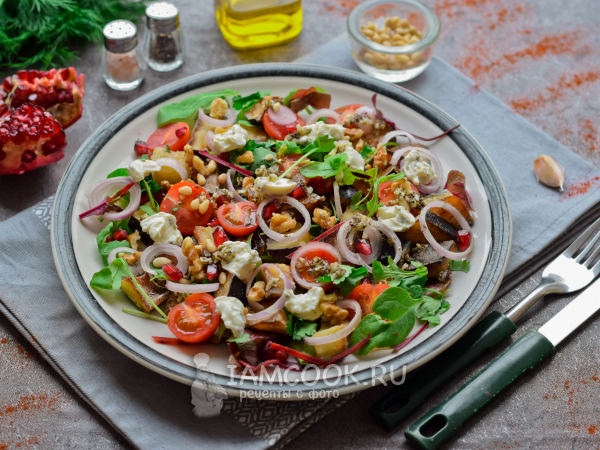 Салат с хрустящими баклажанами и помидорами по-грузински, рецепт с фото