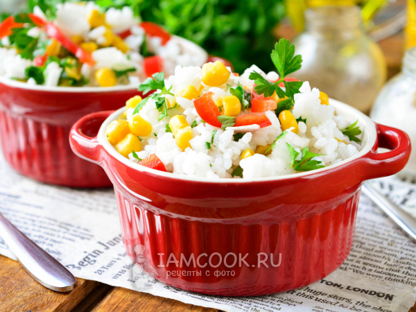 Салат с рисом и кукурузой, рецепт с фото