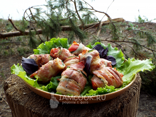 Кабачки с беконом на мангале, рецепт с фото