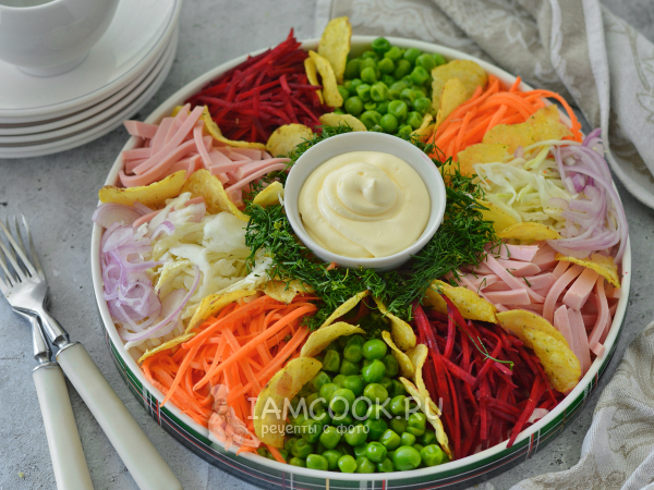 Салат «Козёл в огороде» с колбасой, рецепт с фото