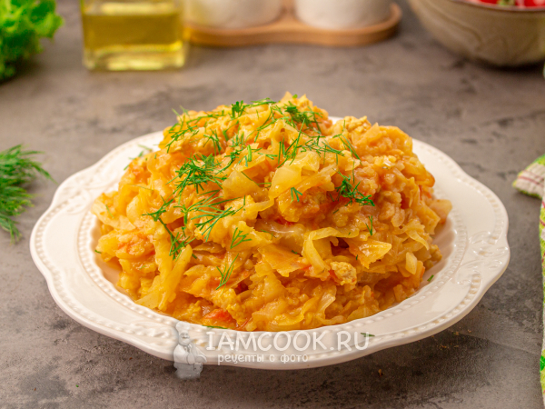 Тушеная капуста с фаршем и рисом в мультиварке, рецепт с фото