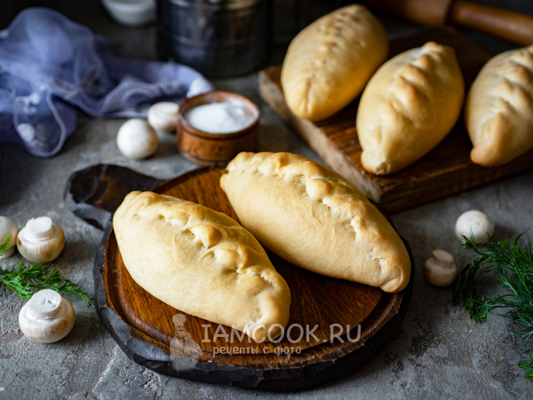 Постные пирожки с рисом и грибами, рецепт с фото