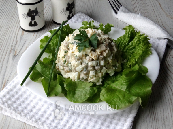 Салат с плавленым сыром и яйцом, рецепт с фото