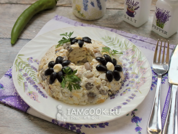 Салат «Леший» с грибами и курицей, рецепт с фото
